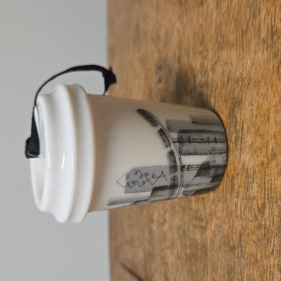 Starbucks Chicago 2015 Christmas Cup To Go Ornament - Picture 3 of 4